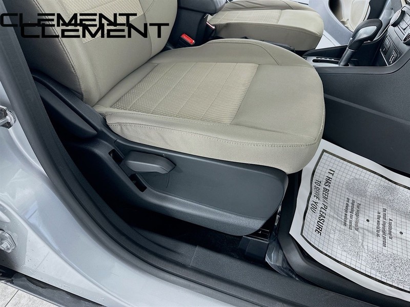 Ford EcoSport Vehicle Full-screen Gallery Image 38