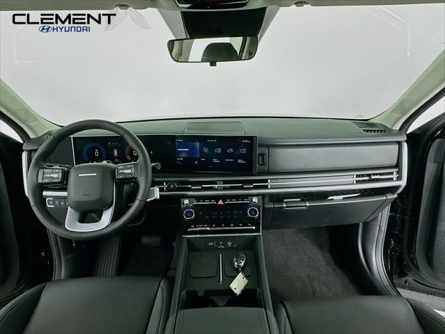 Hyundai Santa Fe Vehicle Full-screen Gallery Image 11