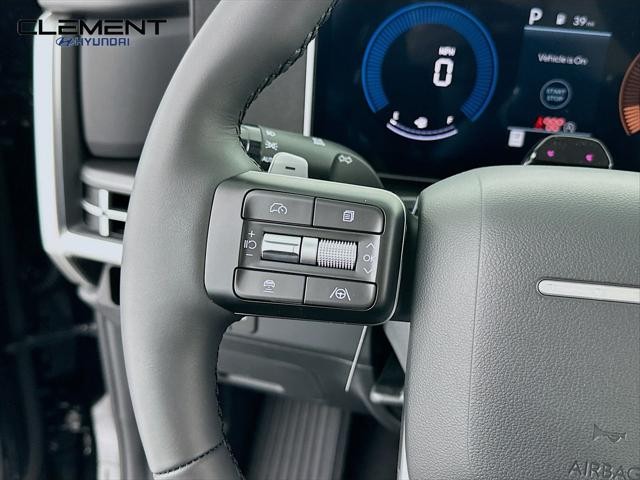 Hyundai Santa Fe Vehicle Full-screen Gallery Image 14