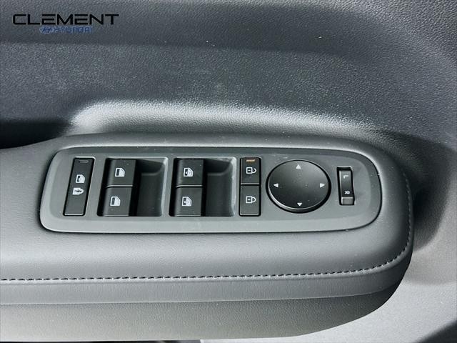 Hyundai Santa Fe Vehicle Full-screen Gallery Image 22