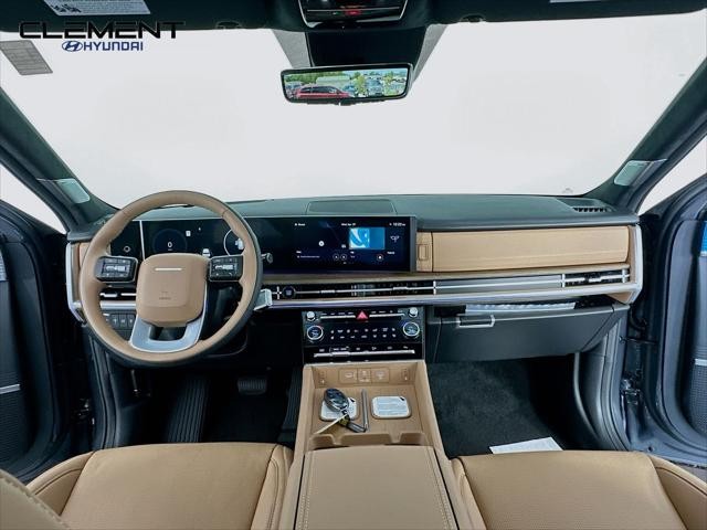 Hyundai Santa Fe Hybrid Vehicle Full-screen Gallery Image 11