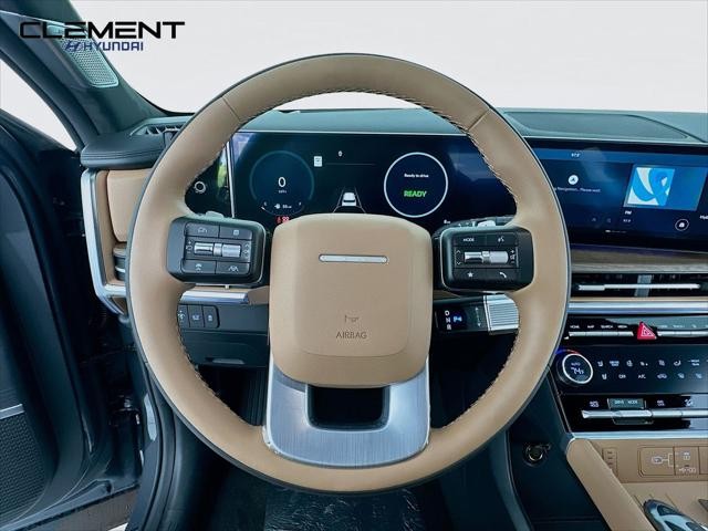 Hyundai Santa Fe Hybrid Vehicle Full-screen Gallery Image 13