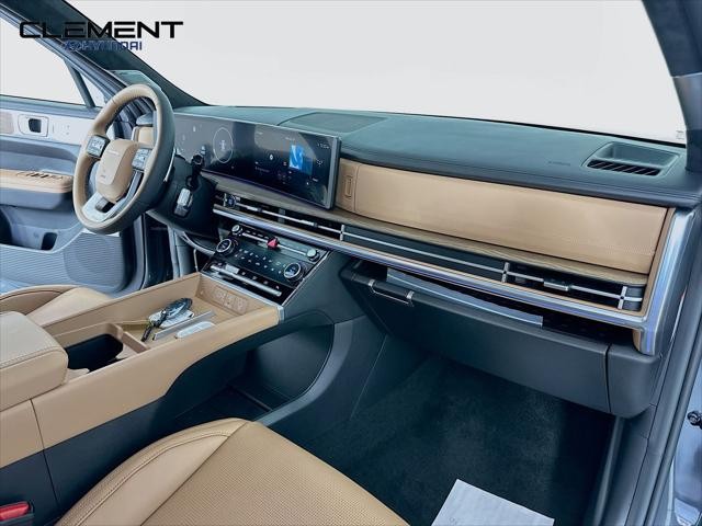 Hyundai Santa Fe Hybrid Vehicle Full-screen Gallery Image 31