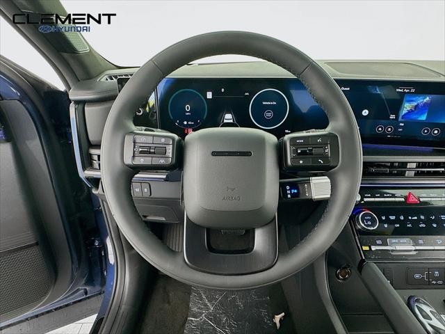 Hyundai Santa Fe Hybrid Vehicle Full-screen Gallery Image 13