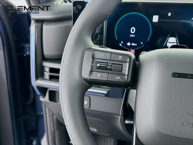 Hyundai Santa Fe Hybrid Vehicle Full-screen Gallery Image 14