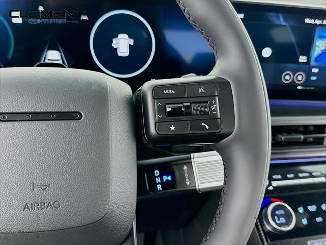 Hyundai Santa Fe Hybrid Vehicle Full-screen Gallery Image 15