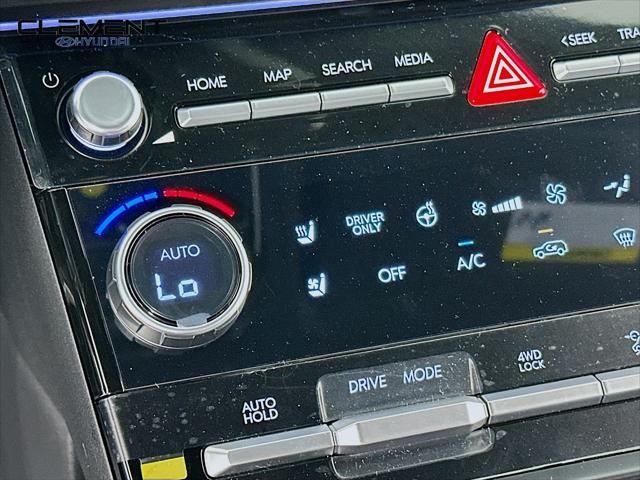 Hyundai Santa Fe Hybrid Vehicle Full-screen Gallery Image 20