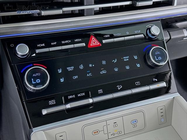 Hyundai Santa Fe Hybrid Vehicle Full-screen Gallery Image 19