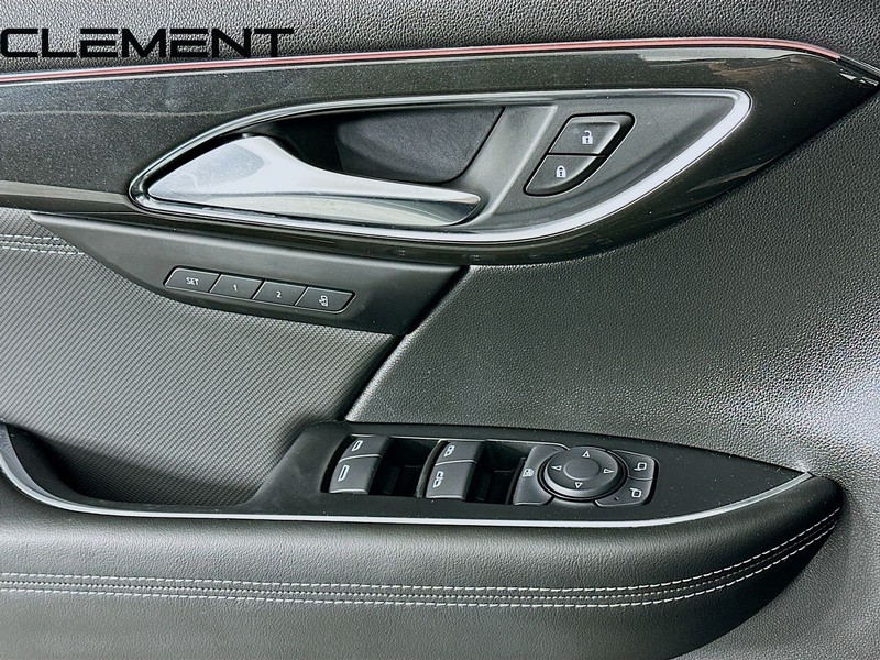 Buick Envision Vehicle Full-screen Gallery Image 25