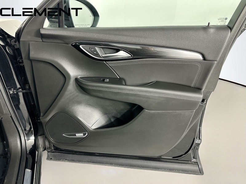 Buick Envision Vehicle Full-screen Gallery Image 35