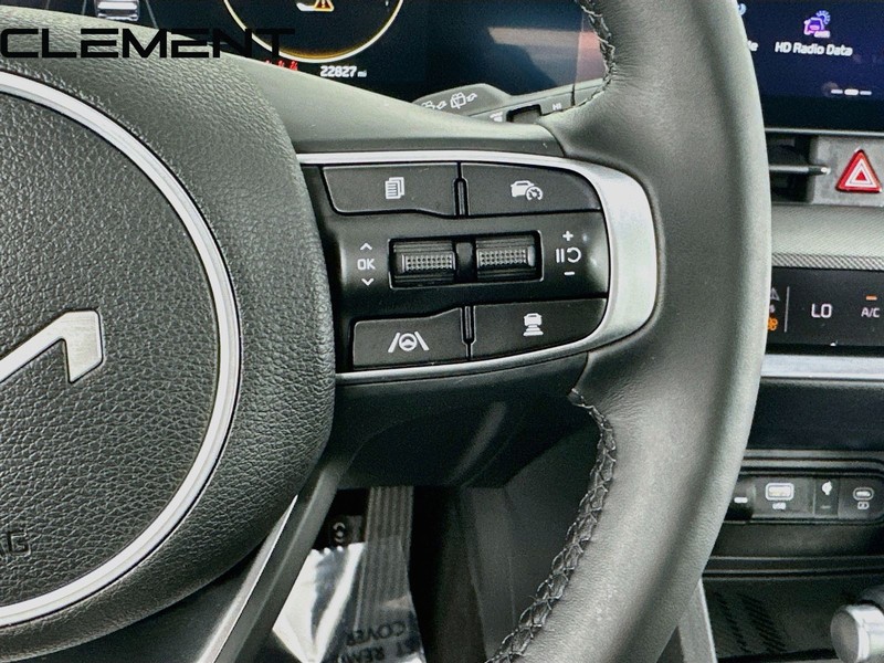 Kia Sportage Vehicle Image 17