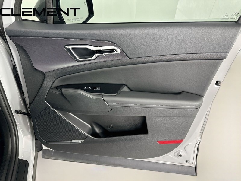 Kia Sportage Vehicle Image 37