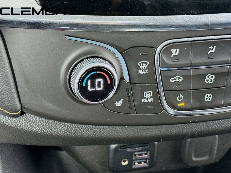Chevrolet Traverse Vehicle Full-screen Gallery Image 23