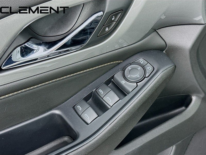 Chevrolet Traverse Vehicle Full-screen Gallery Image 28
