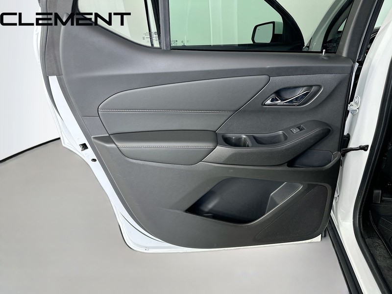 Chevrolet Traverse Vehicle Full-screen Gallery Image 33
