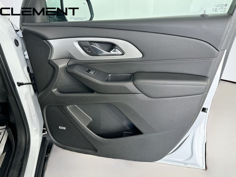 Chevrolet Traverse Vehicle Full-screen Gallery Image 39