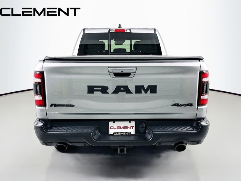 Ram 1500 Vehicle Full-screen Gallery Image 8