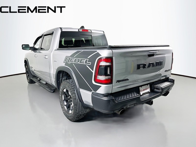 Ram 1500 Vehicle Full-screen Gallery Image 10