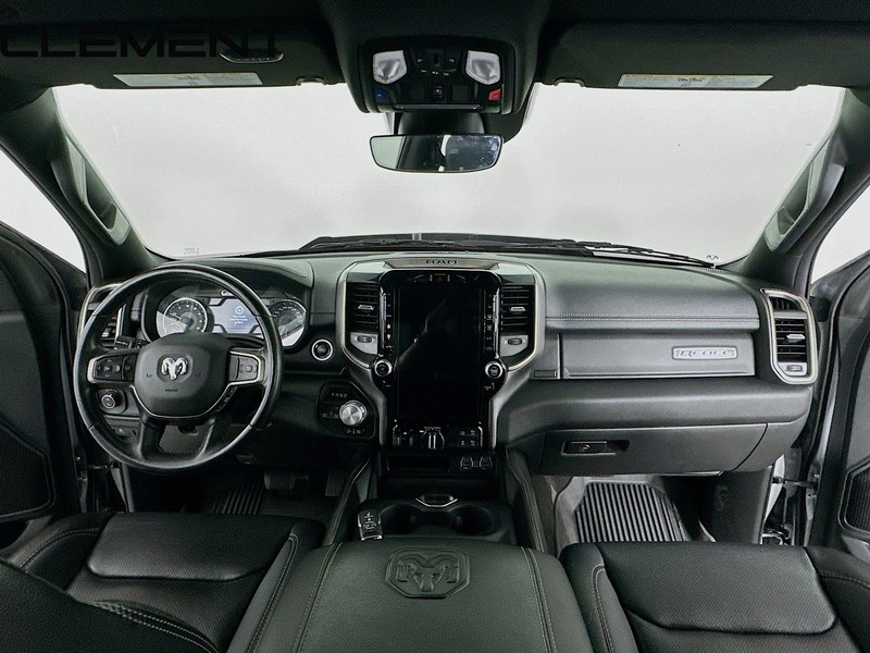 Ram 1500 Vehicle Full-screen Gallery Image 12
