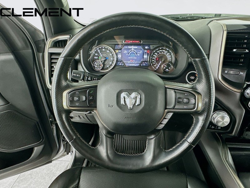 Ram 1500 Vehicle Full-screen Gallery Image 14