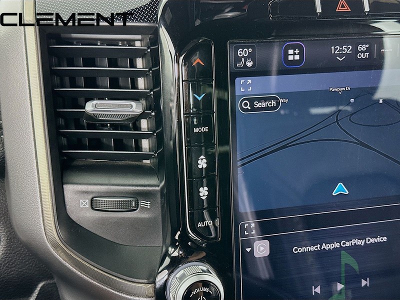 Ram 1500 Vehicle Full-screen Gallery Image 22