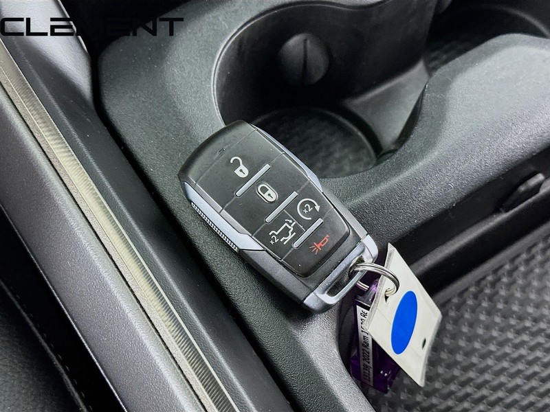 Ram 1500 Vehicle Full-screen Gallery Image 24