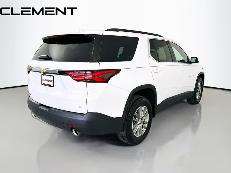Chevrolet Traverse Vehicle Full-screen Gallery Image 7