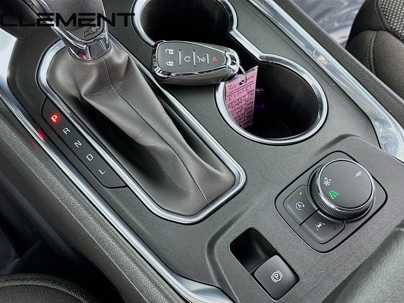 Chevrolet Traverse Vehicle Full-screen Gallery Image 24
