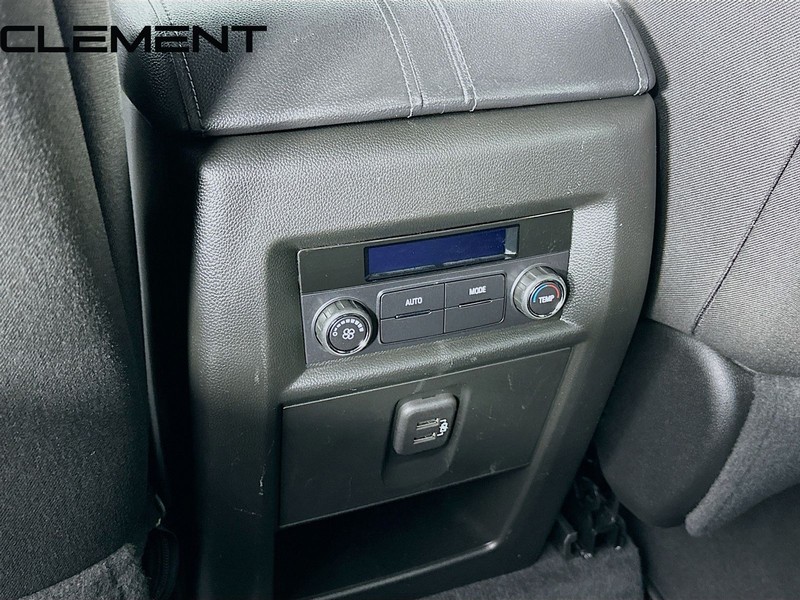 Chevrolet Traverse Vehicle Full-screen Gallery Image 34