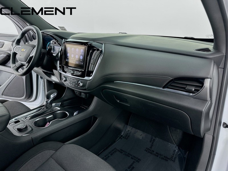 Chevrolet Traverse Vehicle Full-screen Gallery Image 36