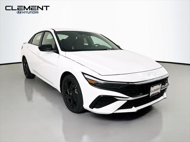 Hyundai Elantra Vehicle Image 03