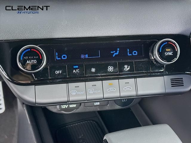 Hyundai Elantra Vehicle Image 19