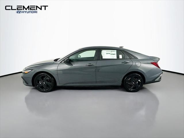 Hyundai Elantra Vehicle Image 04