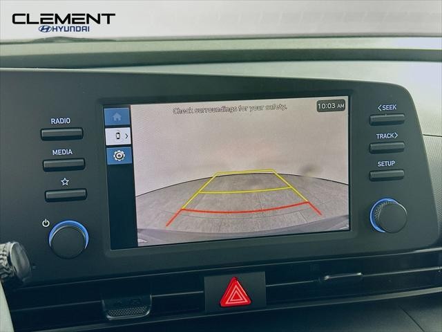Hyundai Elantra Vehicle Image 18