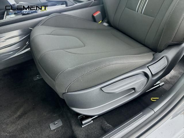 Hyundai Elantra Vehicle Image 23