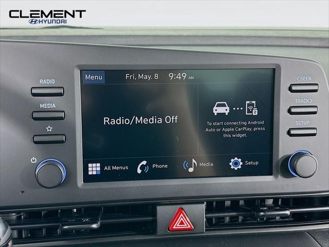Hyundai Elantra Vehicle Image 17