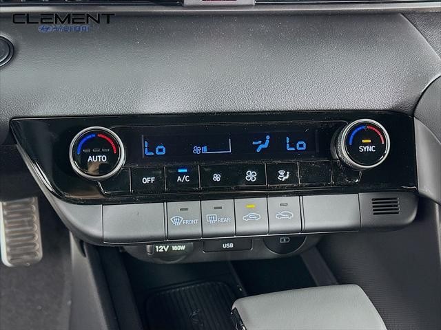Hyundai Elantra Vehicle Image 19