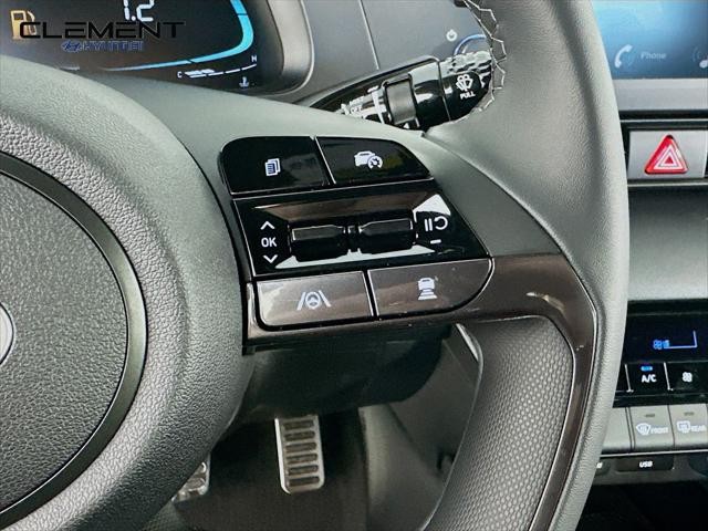 Hyundai Elantra Vehicle Image 15