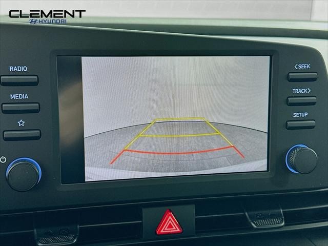 Hyundai Elantra Vehicle Image 18