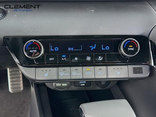 Hyundai Elantra Vehicle Image 19