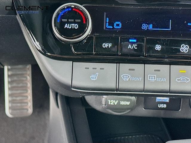 Hyundai Elantra Vehicle Image 20