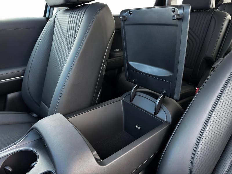 Hyundai Palisade Vehicle Full-screen Gallery Image 18