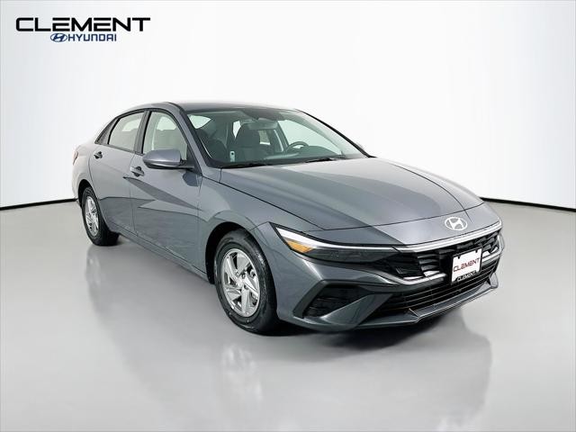Hyundai Elantra Vehicle Image 03