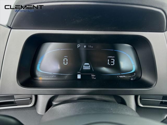Hyundai Elantra Vehicle Image 16