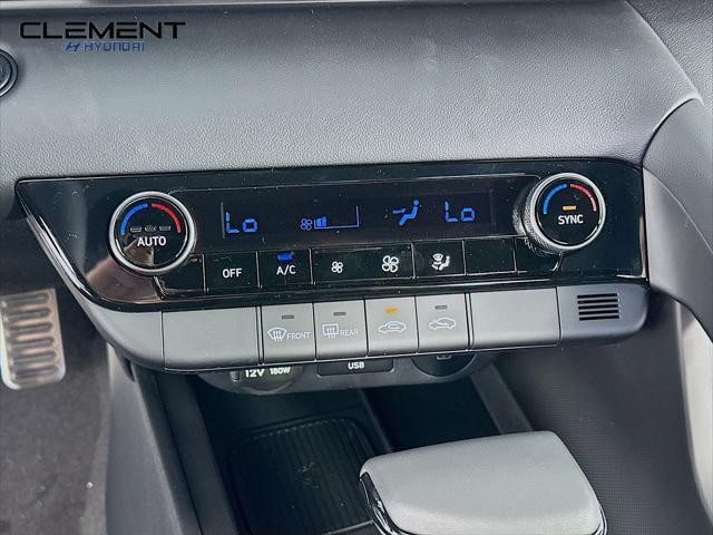 Hyundai Elantra Vehicle Image 19