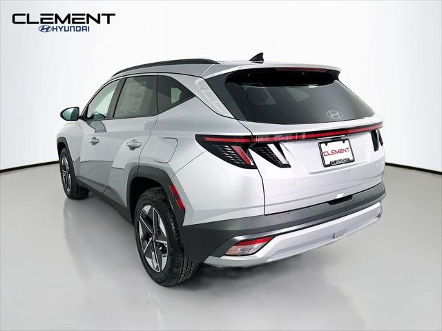 Hyundai Tucson Hybrid Vehicle Full-screen Gallery Image 8