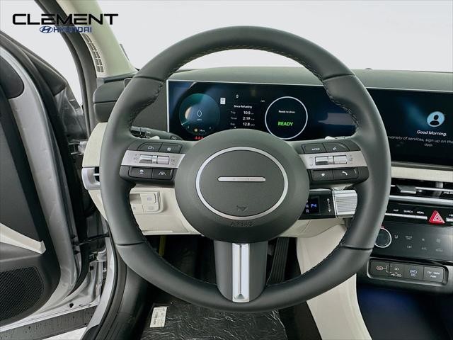 Hyundai Tucson Hybrid Vehicle Full-screen Gallery Image 13