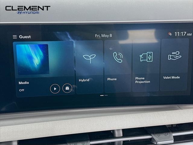 Hyundai Tucson Hybrid Vehicle Full-screen Gallery Image 17