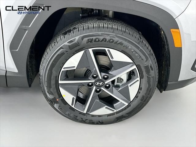 Hyundai Tucson Hybrid Vehicle Full-screen Gallery Image 31