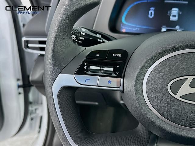 Hyundai Elantra Vehicle Image 14